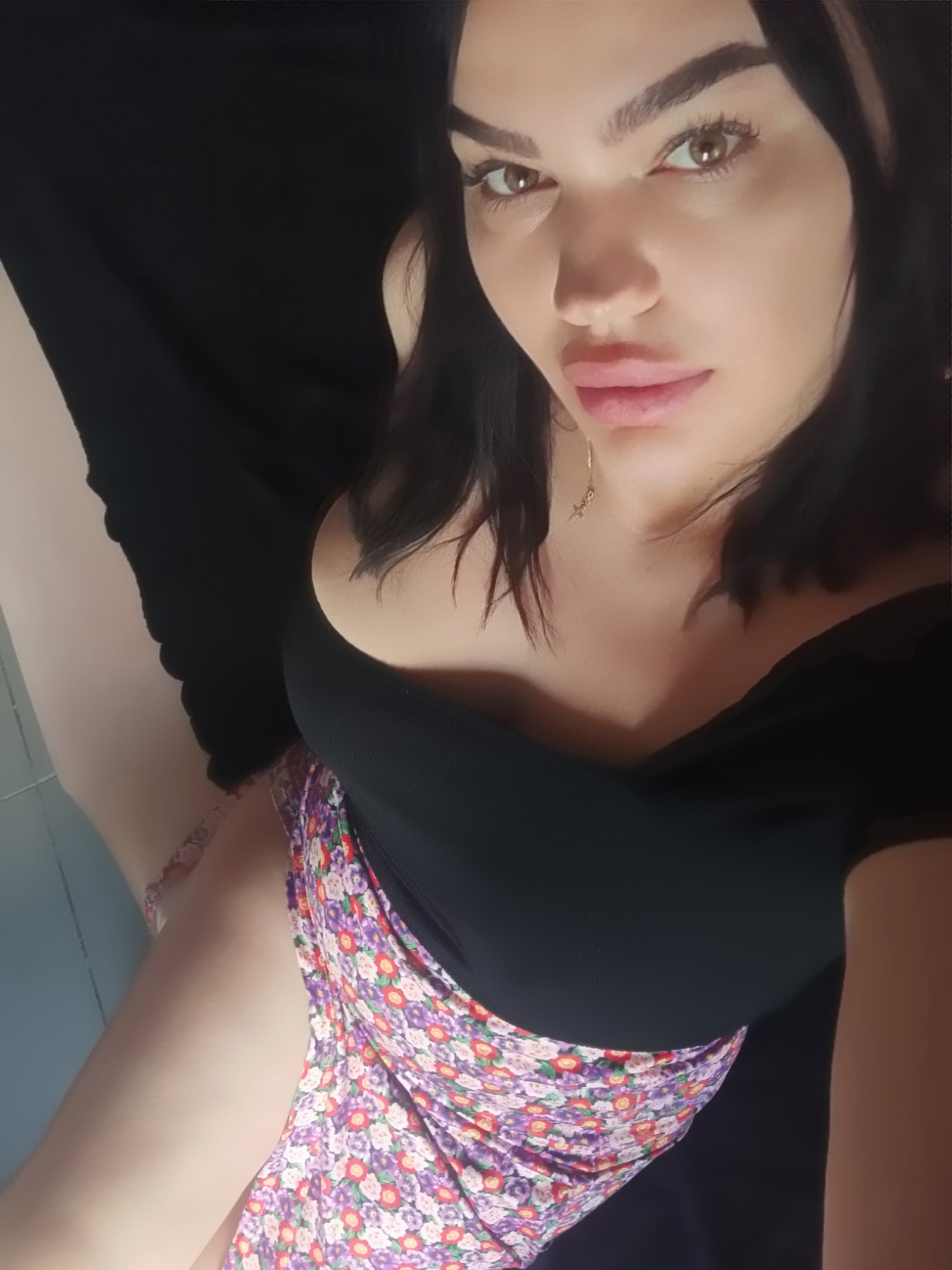 SLUTLydia Female,5'3 or under(160cm),Tall,German,Amber